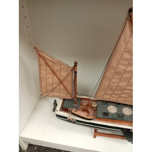 525 - Vintage wooden Maritime sailing, fishing, boat H 55cm x W 55cm