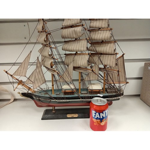 526 - Vintage wooden Maritime sailing ship Cutty Sark 1869. H 45cm x W 48cm