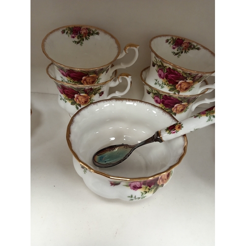 469 - Royal Albert Old country roses tea service Inc six cups, six saucers, sugar bowl, milk jug, teaspoon... 