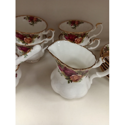 469 - Royal Albert Old country roses tea service Inc six cups, six saucers, sugar bowl, milk jug, teaspoon... 