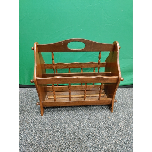 545 - Vintage wooden magazine rack