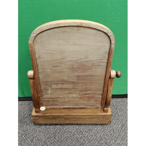 547 - Antique oak swivel mirror with draw. Knob has come off but is still with it.