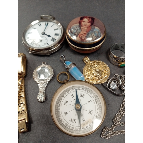 568 - Job lot of vintage costume jewellery and other items, includes compass, necklaces, bracelets, ring, ... 