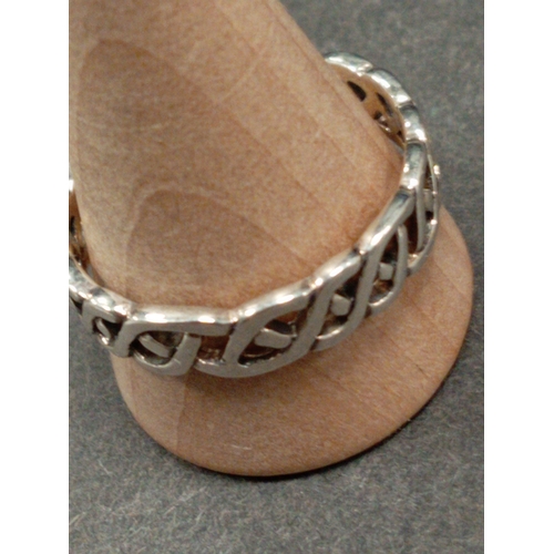 702 - 925 silver twist band ring size X