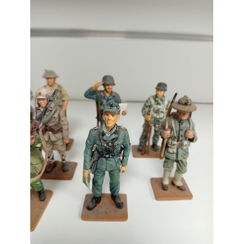 613 - Ten die cast delprado lead soldier figures with magazines includes machine gunner, Paratrooper, fiel... 