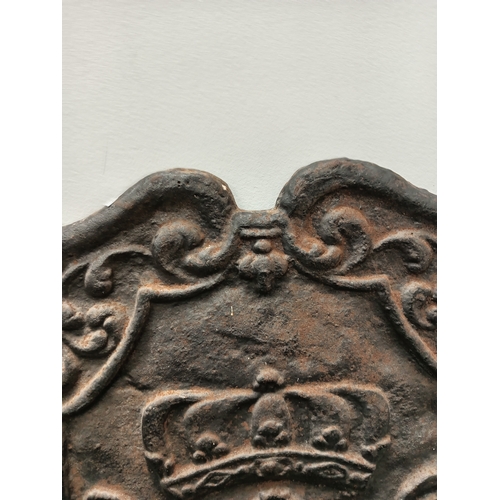 643 - Antique French coat of arms cast iron fire back Extra thick and very heavy. With the crown and Fleur... 