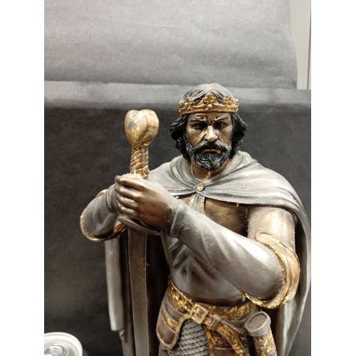 458 - The Leonardo collection King Arthur figure H 30cm x W 17cm