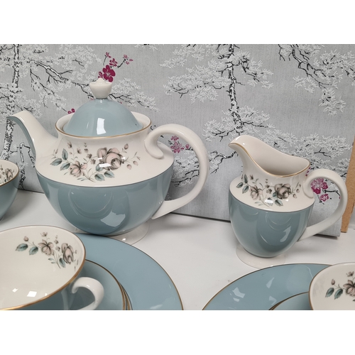 473 - Royal Doulton China 27 Piece Tea Set Rose Elegans T.C 1010. To include: 5 dinner plates; 1 salad pla... 