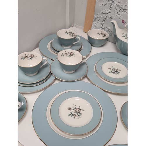 473 - Royal Doulton China 27 Piece Tea Set Rose Elegans T.C 1010. To include: 5 dinner plates; 1 salad pla... 