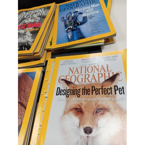 482 - Job lot of vintage National Geographic magazines, twenty-five in total.