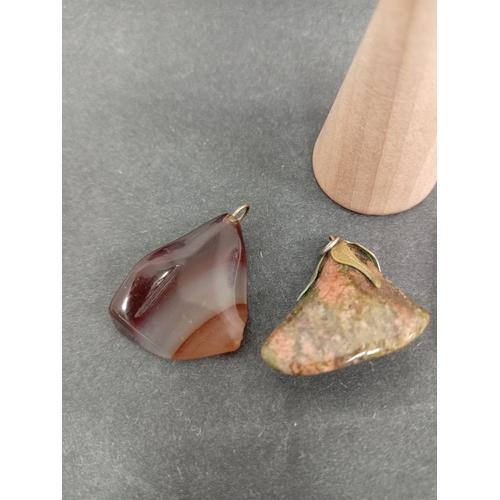 672 - Four vintage Agate stone pendants.