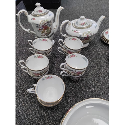 611 - A very large set of Paragon / Royal Albert 