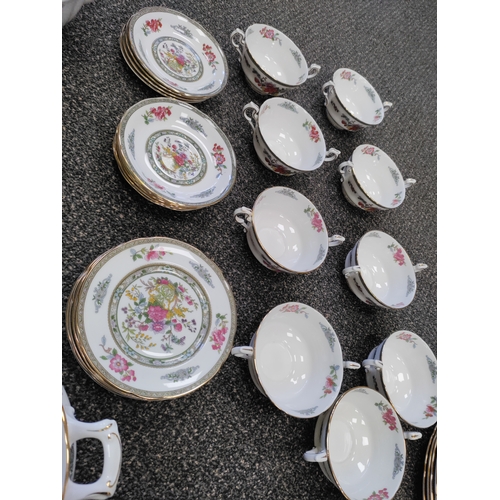 611 - A very large set of Paragon / Royal Albert 