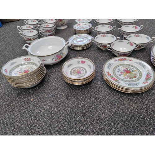 611 - A very large set of Paragon / Royal Albert 