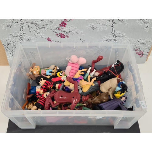 578 - Collection of mainly McDonalds & Burger King plastic toy figures to include Disney, Bigfoot, Hunchba... 