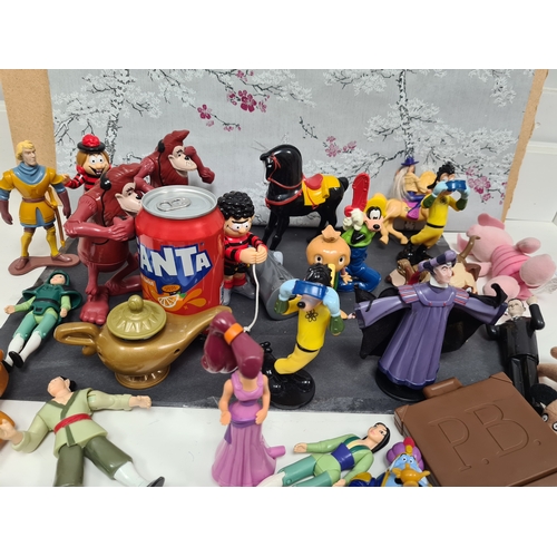 578 - Collection of mainly McDonalds & Burger King plastic toy figures to include Disney, Bigfoot, Hunchba... 