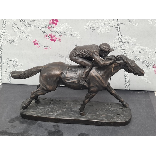 602 - 2 Horse figurines to include: Leonardo pair of wild horses H45cm x W26cm x D25cm AF & Originalities ... 