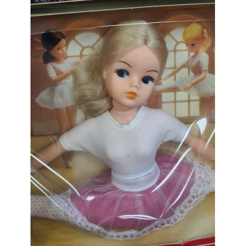 603 - Sindy Doll by Pedigree Blonde Ballerina still in Original Packaging No 42000