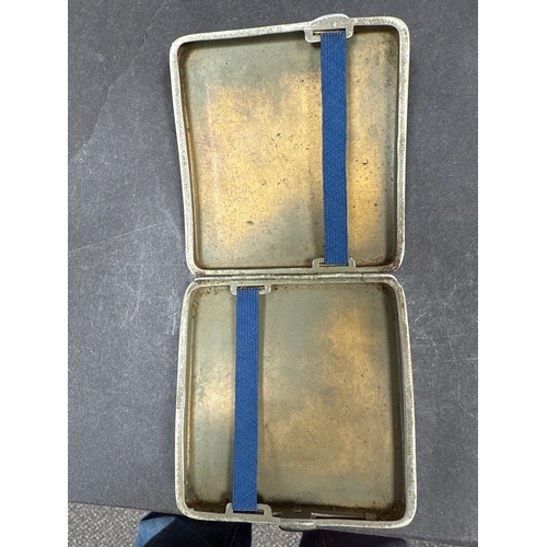 706 - Sterling silver vesta case and a cigarette case. Vesta weighs 26 grams