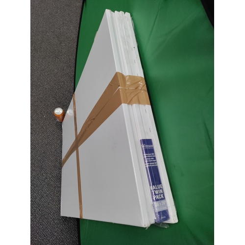 642 - A job lot of 5 Windsor Universal medium grain cotton stretched canvases. H 91cm x 61cm