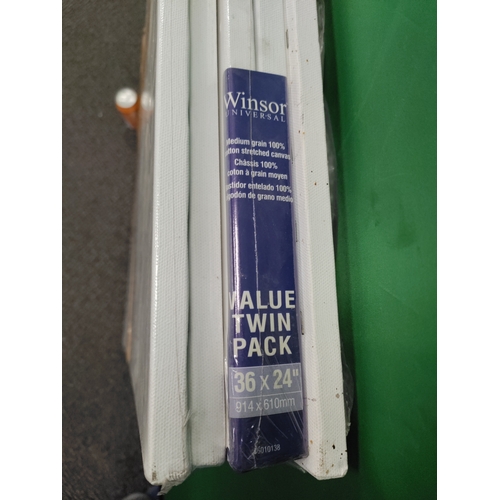 642 - A job lot of 5 Windsor Universal medium grain cotton stretched canvases. H 91cm x 61cm