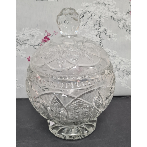 429 - Collection of cut glass to include: a large clear Bon Bon lead crystal bowl H28cm x 20cm in diameter... 