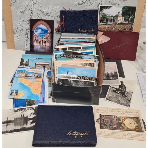 542 - Shoebox of mixed cards to include: Topographical postcards both UK and abroad, vintage greetings car... 