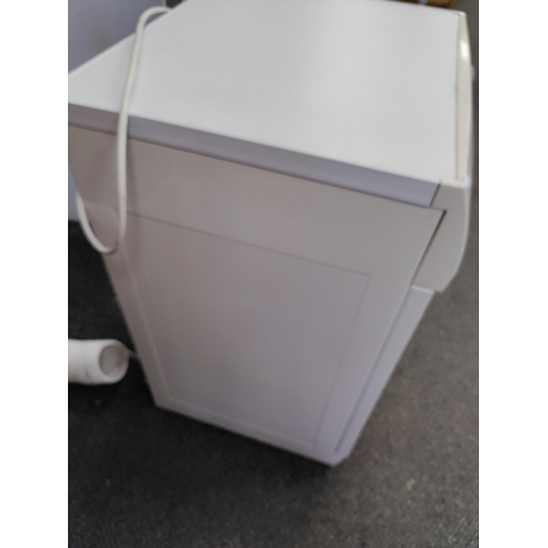 563 - White knight 6kg vented tumble dryer