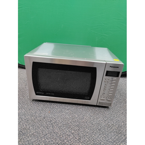 564 - Panasonic inverter slimline combi microwave 1000W. NN-CT585s