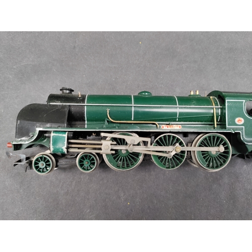 582 - Hornby Railways R154 S R King Arthur Class N15 0-6-0 Sir Dinadan, 00 gauge model.