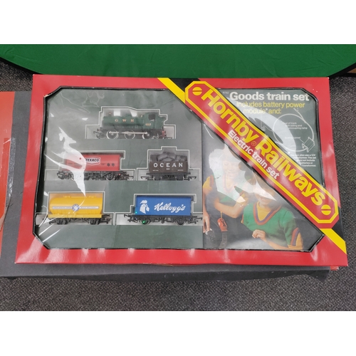 583 - Hornby Railways 00 gauge Train set R782 Great western goods. Contains 0-6-0 locomotive, 4 wagons, tu... 