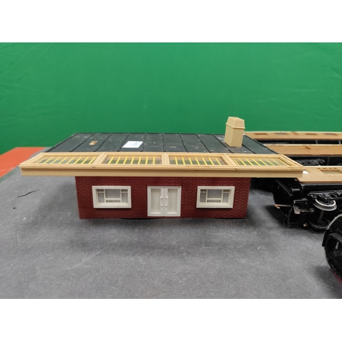 586 - Hornby/Tri-ang 00 gauge model railway LNER Thompson teak coaches; This includes station.