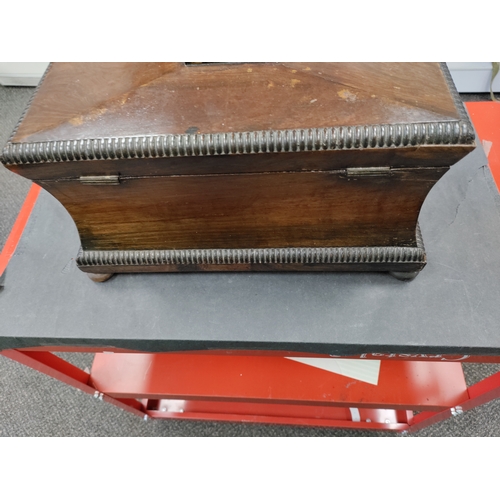 594 - Antique Regency rosewood Tea caddy/ Sarcophagus with mixing bowl.
Very slight damage on front corner... 