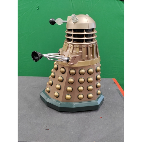 605 - Dr. Who Dalek talking action figure, fully functional