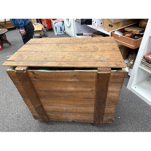 650 - North Eastern Railway wooden crate with castors; Complete with contents from a house clearance. 31 x... 