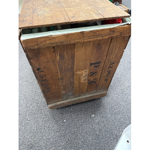 650 - North Eastern Railway wooden crate with castors; Complete with contents from a house clearance. 31 x... 