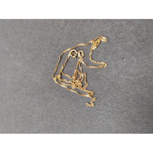 856 - A broken 9ct gold chain. Length 45cm.