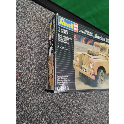 638 - Revell 1:35 scale model kit of a Land rover series III (109