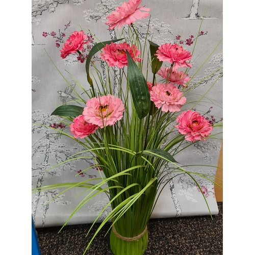 19 - Job lot of ladies accessories & floral items to include: free standing pink bouquet, Baylis & Hardin... 