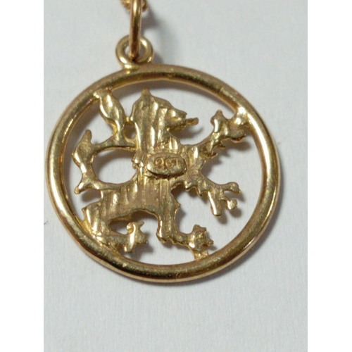 390 - A 9ct gold lion pendant on a 9ct Italy gold chain. ( chain is knotted) Weight 1.77 grams