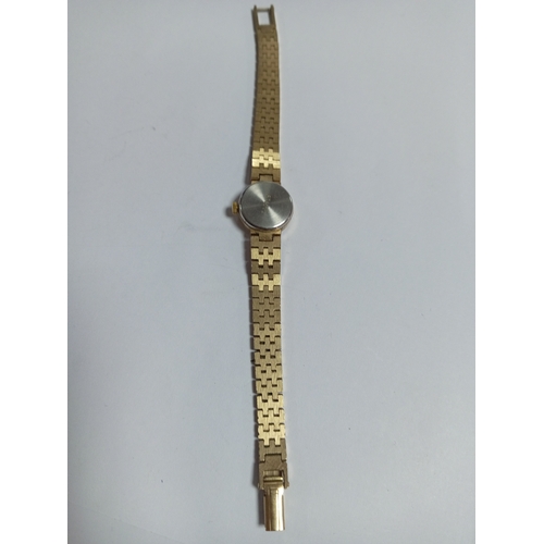 57 - A yellow metal sekonda watch 17 jewels.