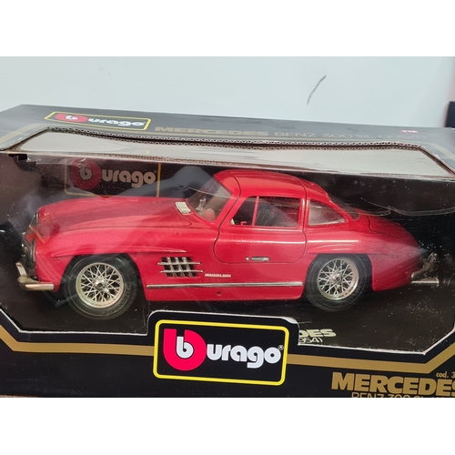 176 - Bburago diecast Model Car Red Mercedes Benz 300 SL 1954, Scale 1/18 with original box. Ref 3015