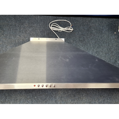 14 - A Lamona Stainless Steel Cooker hood Extractor, LAM2403. Exclusive to Howdens. Unused and still with... 