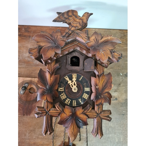 15 - Vintage Wooden Cuckoo Clock. Main body measures H29cm xW18cm xD13cm. From a house clearance and unte... 