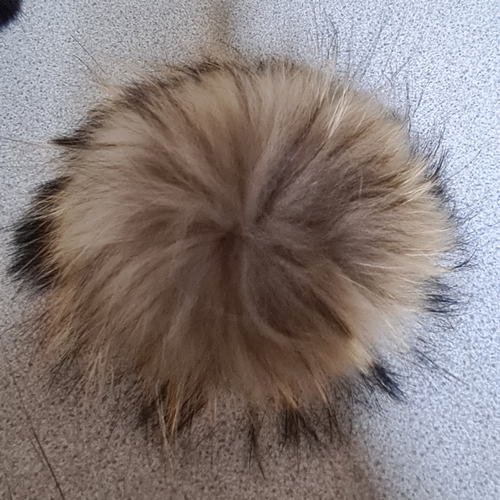 19 - Ladies vintage brown Fur Stole, possibly Rabbit Fur & a beige fur Pompom. Stole measures 150cm.