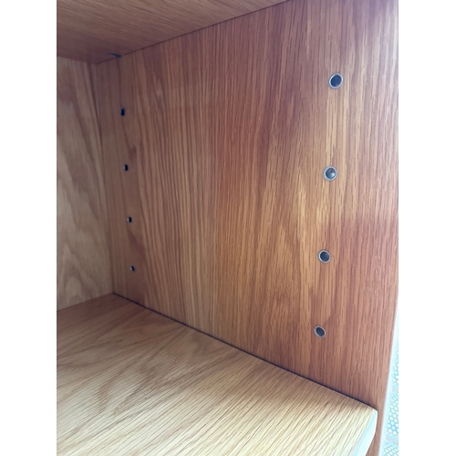 168 - Tall light oak bookcase. Very good quality and in great condition. 6 foot tall by 35 and a half inch... 