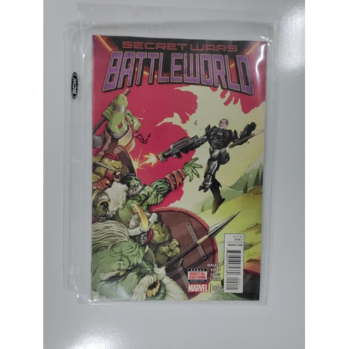 186 - A collection of marvel comics To include secret wars issues 5-9 , secret wars battleworld issue 002,... 