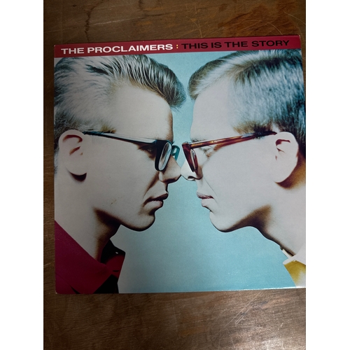 570 - The proclaimers this is the story - All vinyl records albums in this sale are very good or better un... 