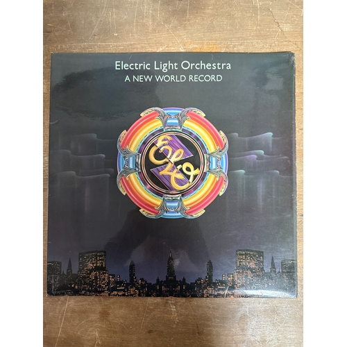 584 - ELO a new world record - All vinyl records albums in this sale are very good or better unless stated... 