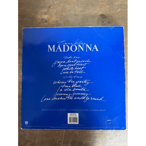 586 - Madonna true blue - All vinyl records albums in this sale are very good or better unless stated othe... 